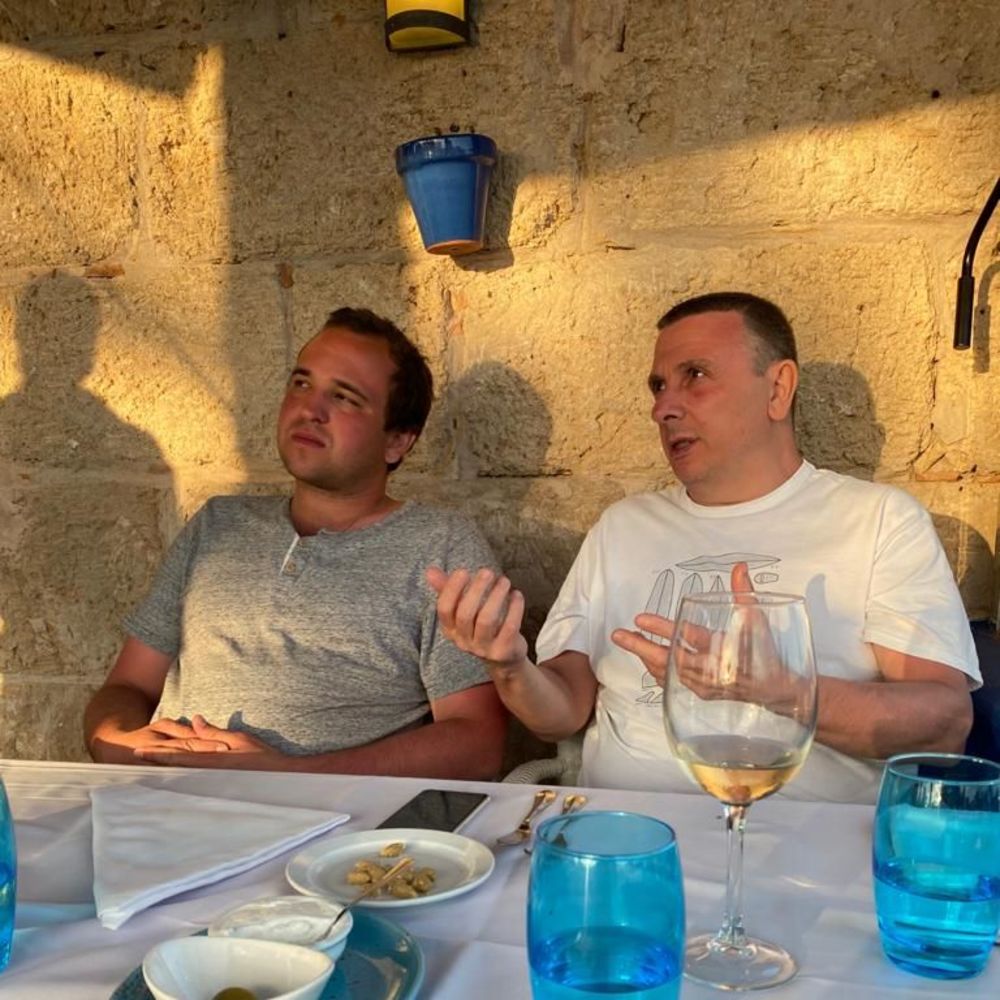 Meet your Posher, Paco